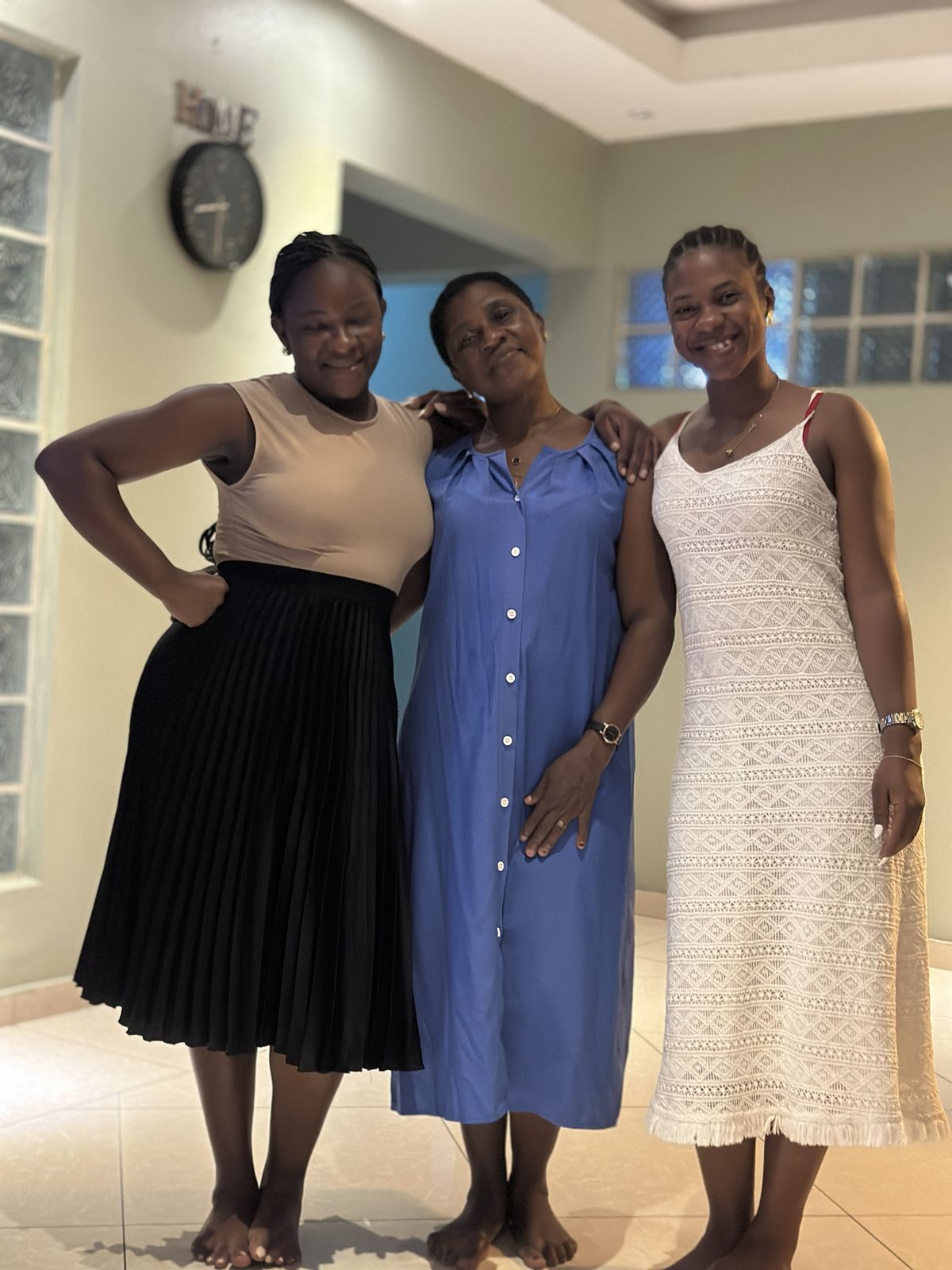 Suzana com a mãe e a irmã